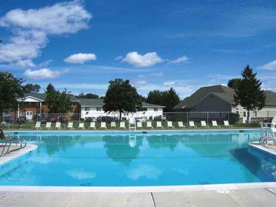106 Greystone Ln - Photo 3 of 15
