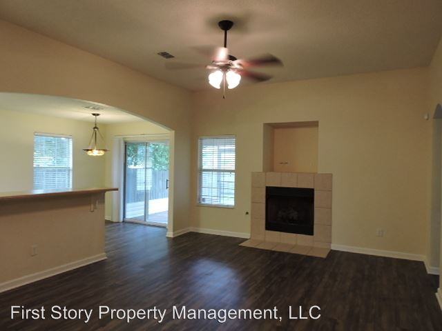 1049 High Meadow Dr - Photo 3 of 32