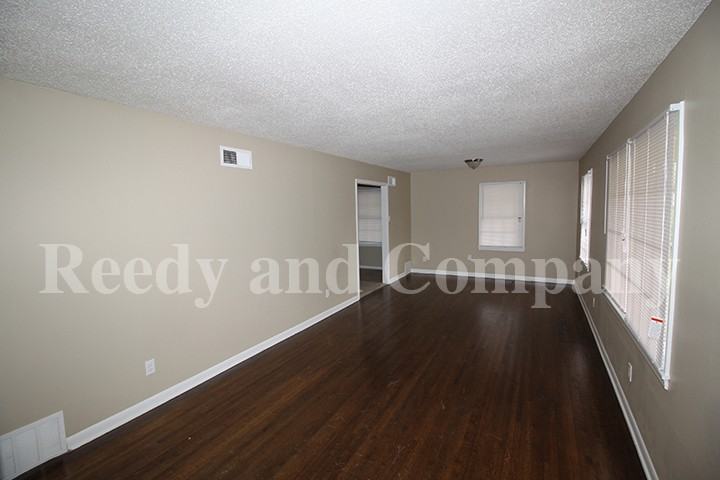 4806 Blanding Cove - Photo 2 of 13