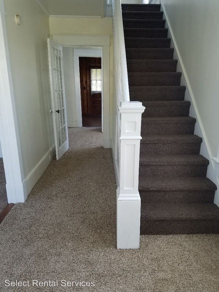 1122 Herrington Rd - Photo 2 of 11