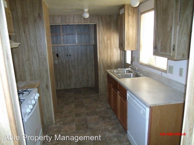 10925 Powers Ave - Photo 2 of 8