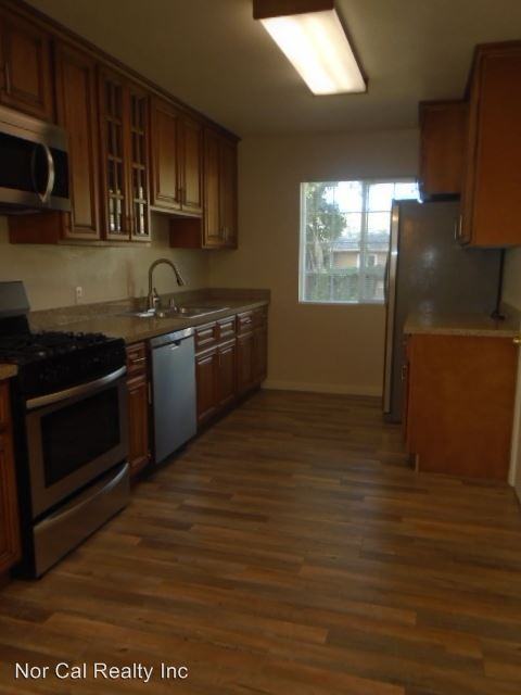 352 Lafayette Ave - Photo 2 of 10