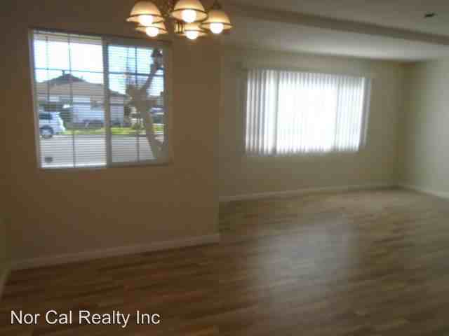 352 Lafayette Ave - Photo 3 of 10