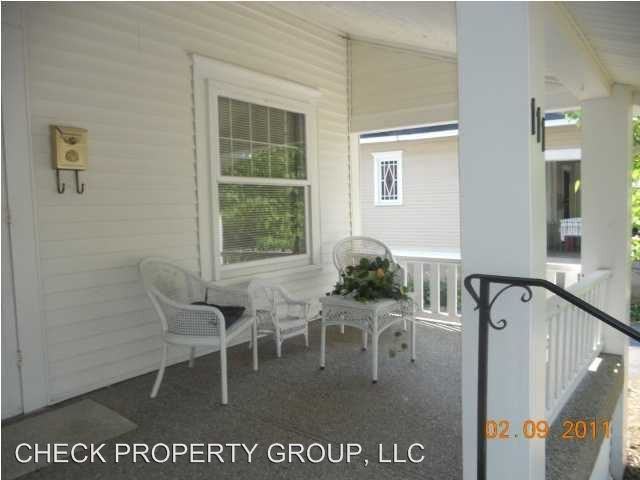 111 Adair Ave - Photo 2 of 24