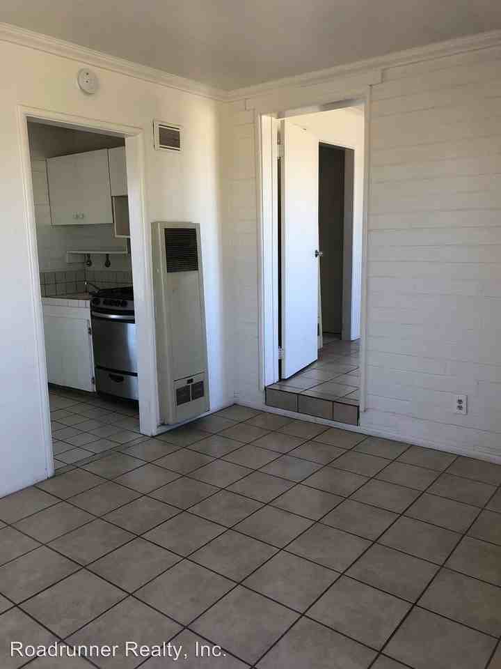 6545 Pine - Photo 3 of 8