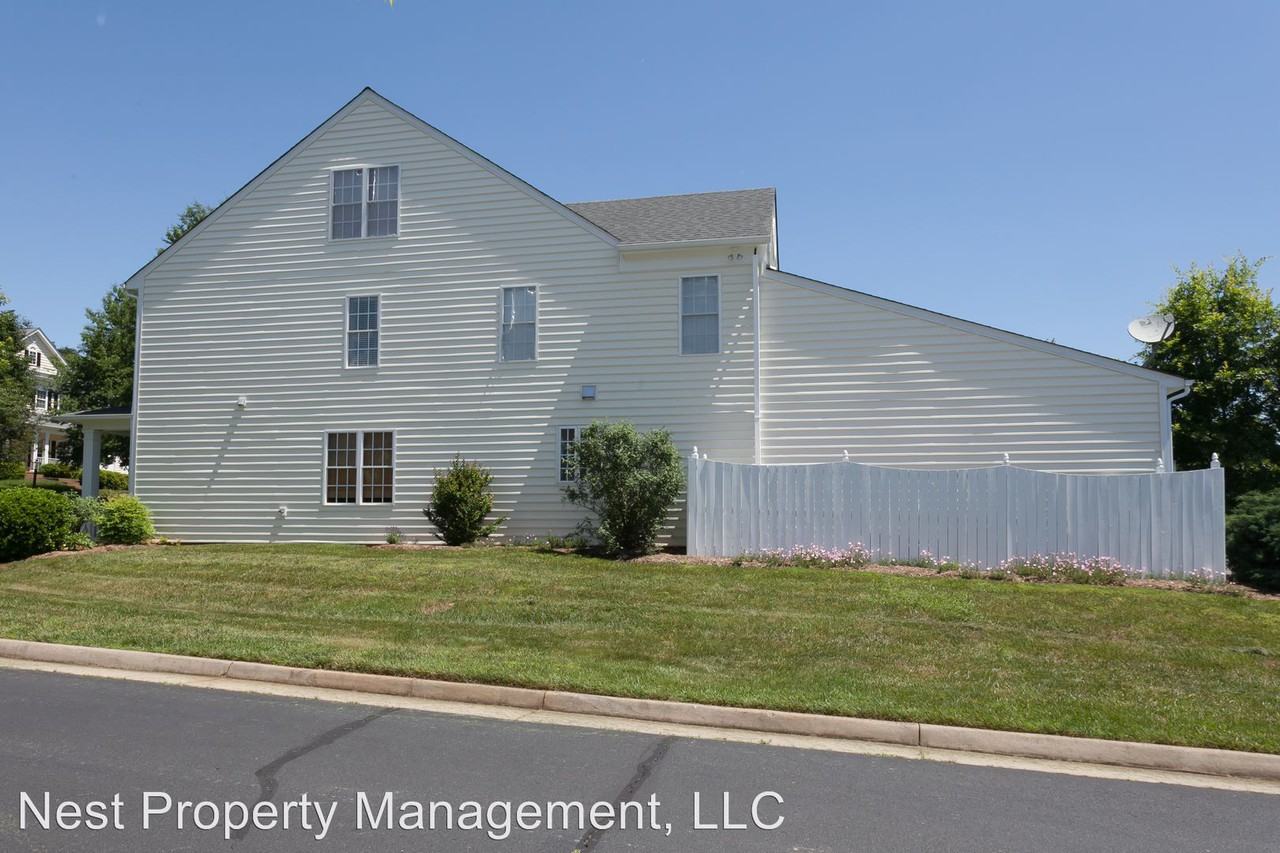 3161 Turnberry Cir - Photo 3 of 28