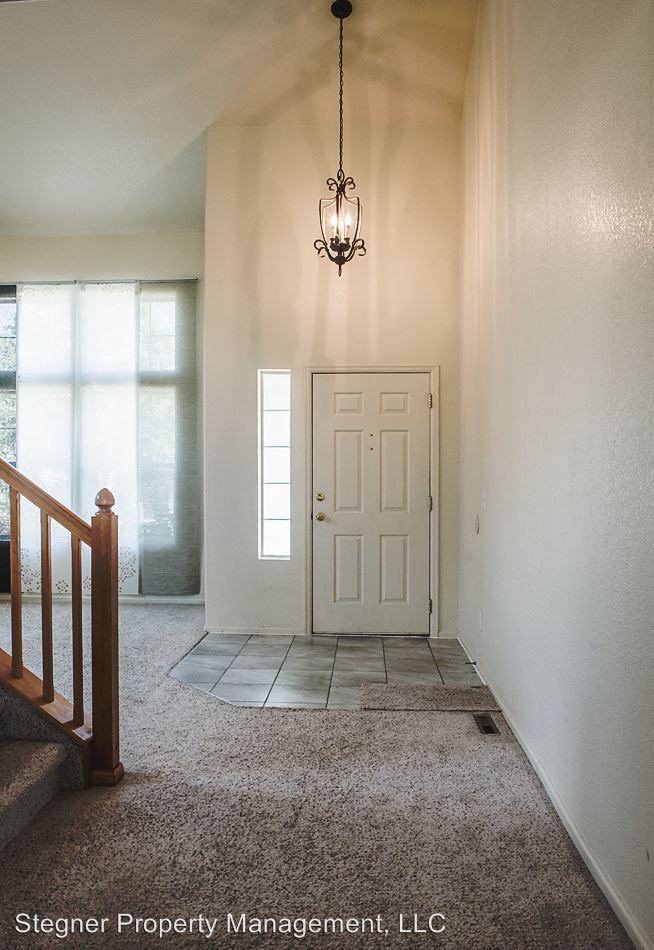 1945 Prairie Hill Dr - Photo 2 of 17