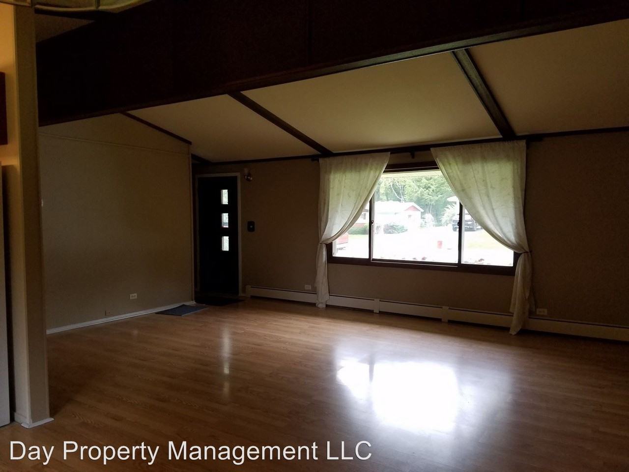 417 Eaton St - Photo 3 of 20