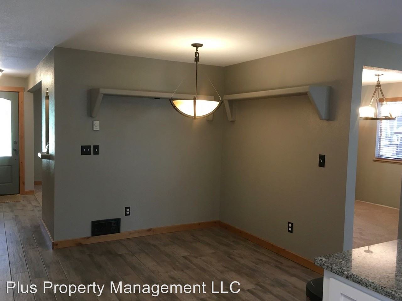 60085 Crater Rd - Photo 3 of 15