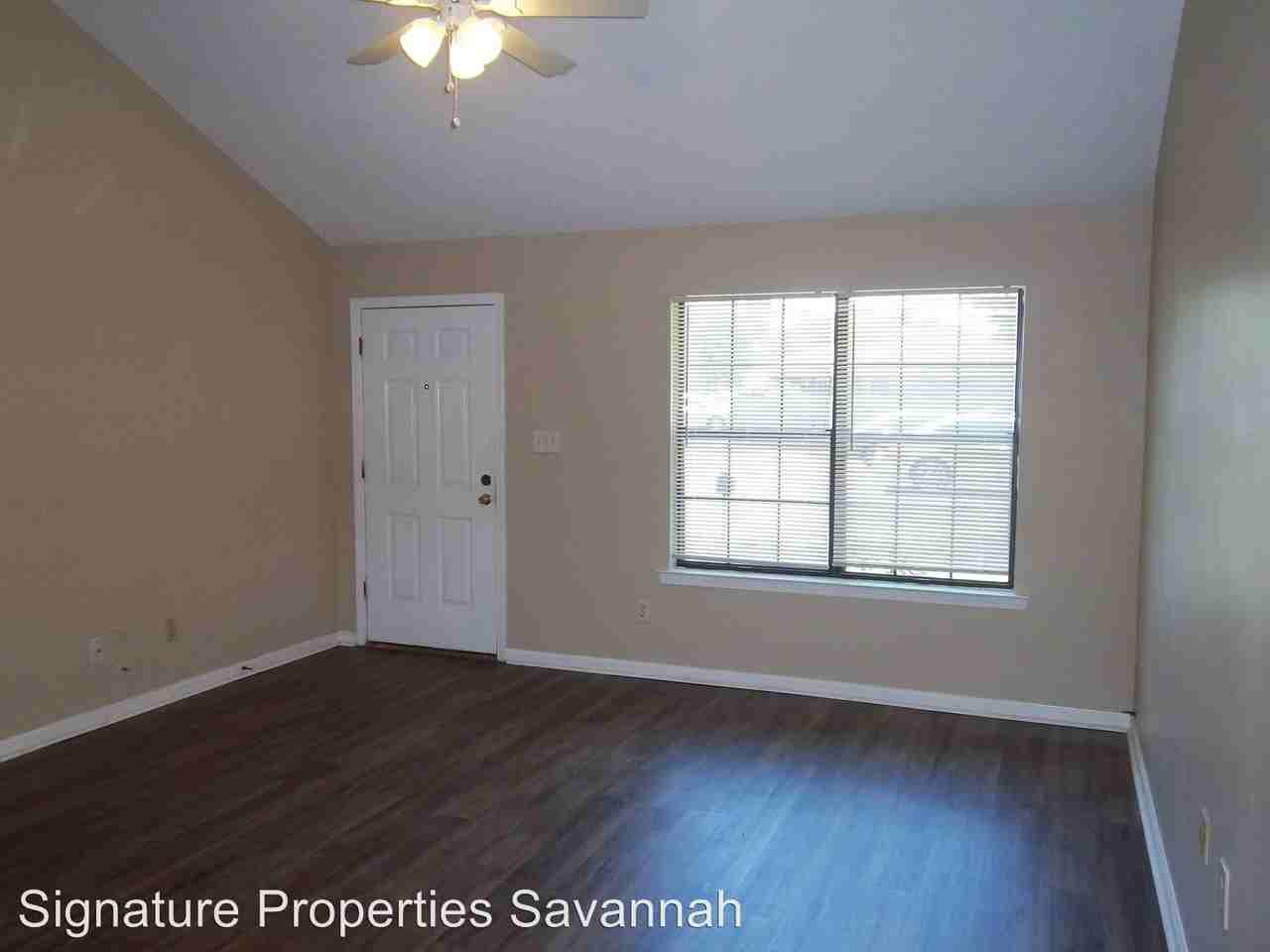 141 Hunt Club Ct - Photo 2 of 13