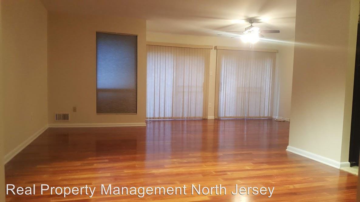 105 River Rd #A4 - Photo 3 of 9