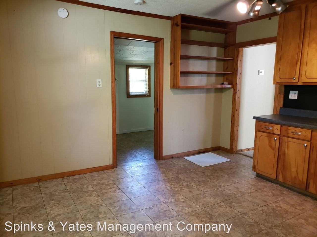 1218 S 8th St - Photo 3 of 18