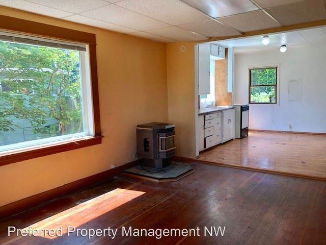 920 Wetmore Ave - Photo 2 of 8