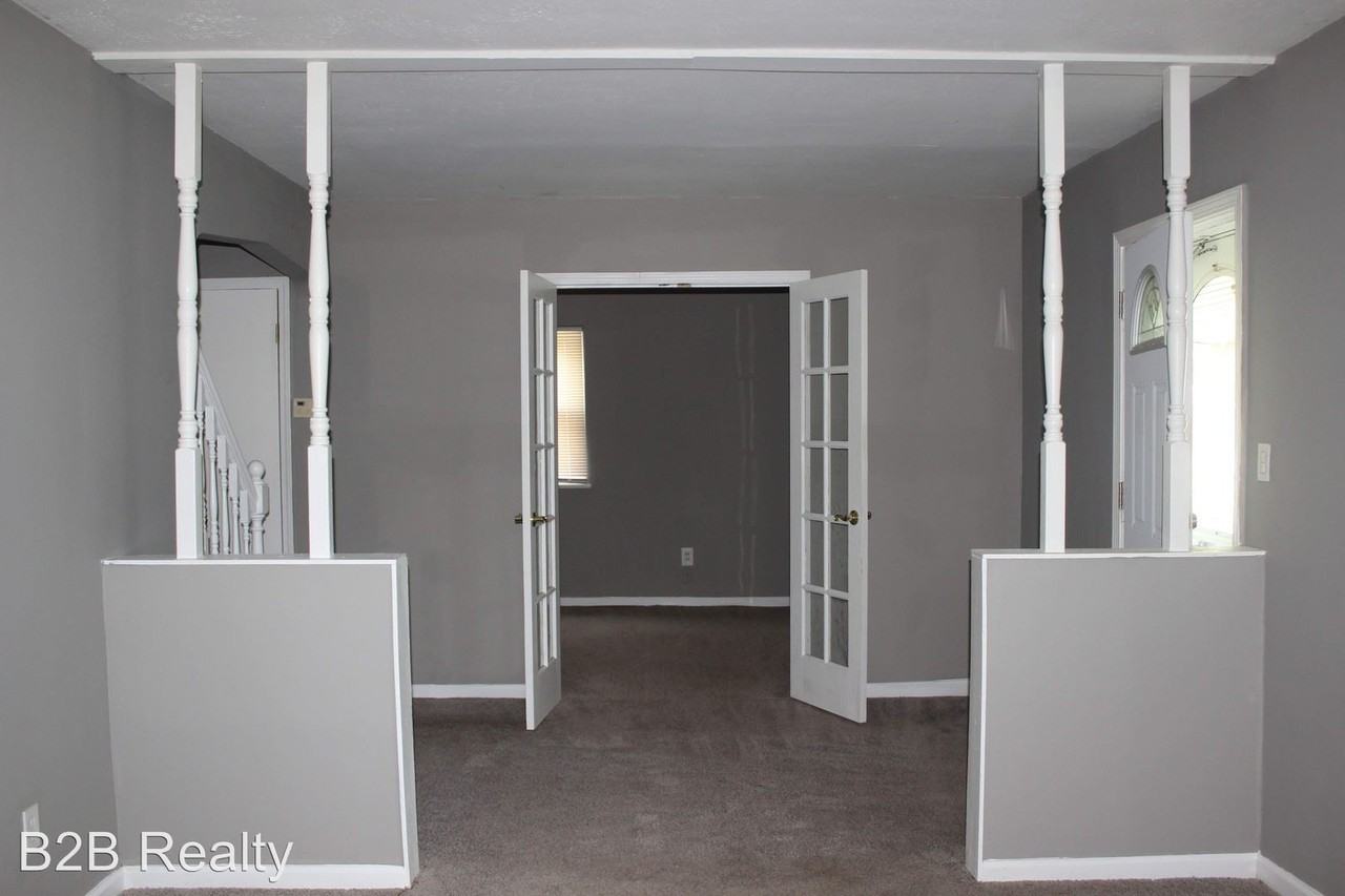 4684 W 158th St - Photo 3 of 17