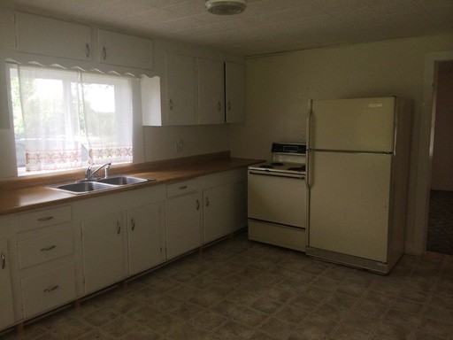 16871 21 Mile Rd - Photo 2 of 10