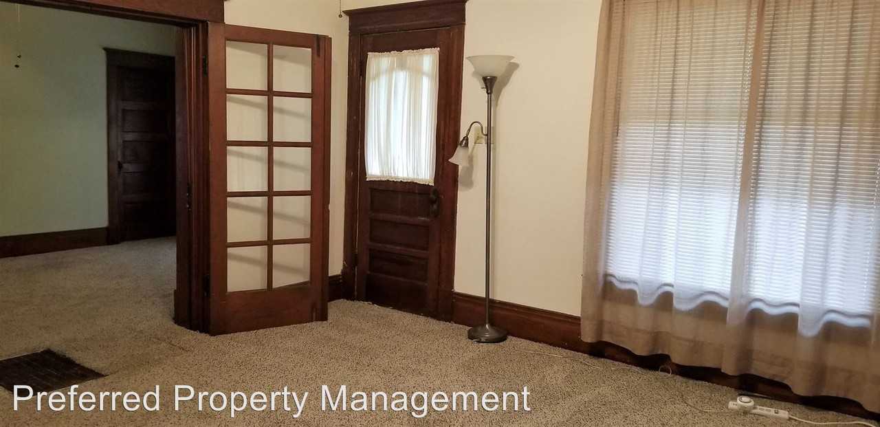 606 Poplar - Photo 3 of 14