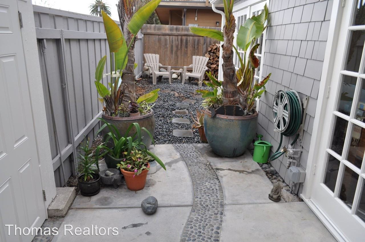 9471 Poole St - Photo 2 of 21