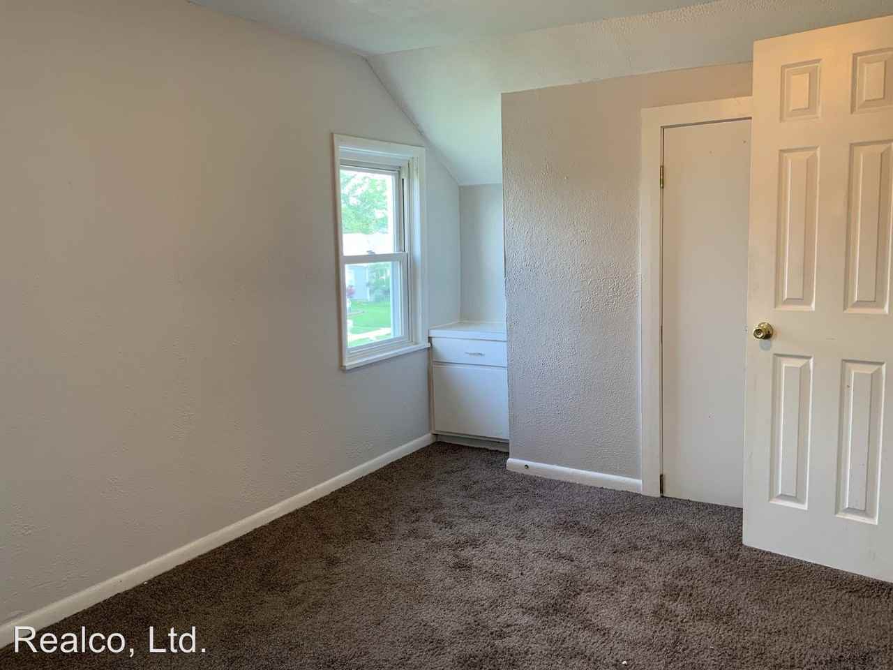 618 Sweitzer St - Photo 2 of 8