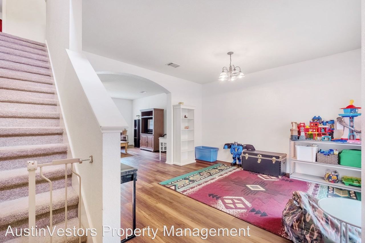 3810 Sandy Brook Dr - Photo 3 of 35