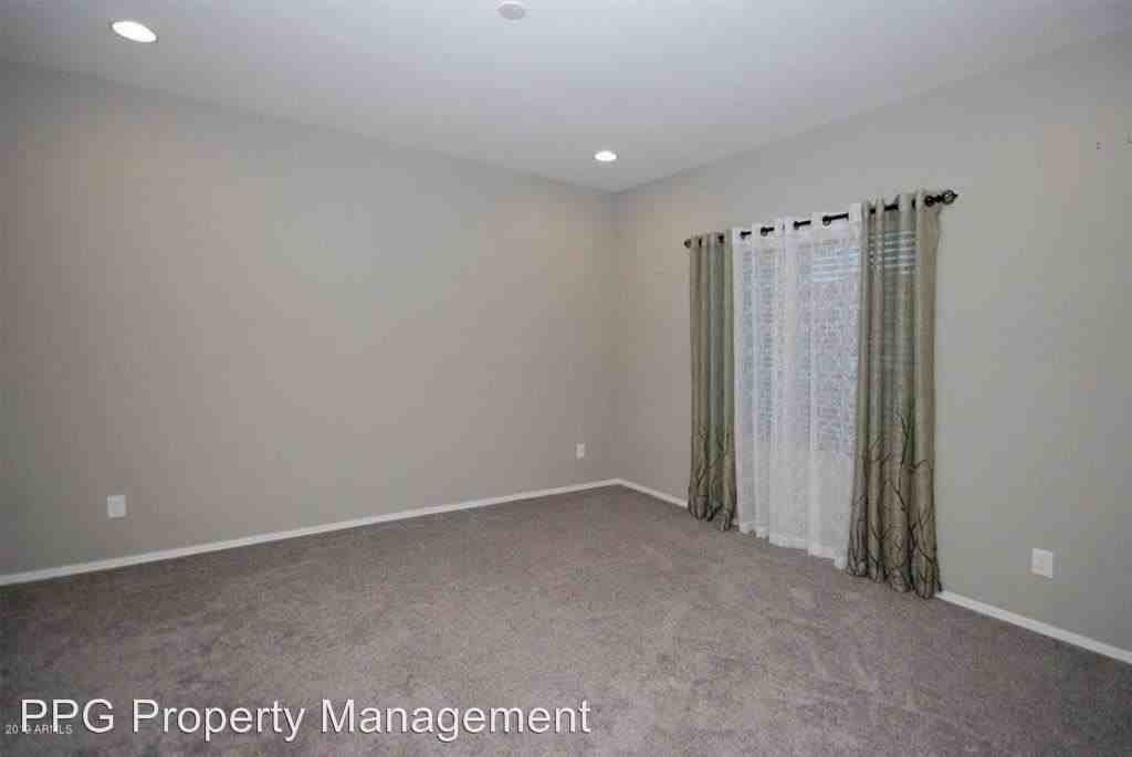 25934 W Marco Polo Rd - Photo 3 of 22