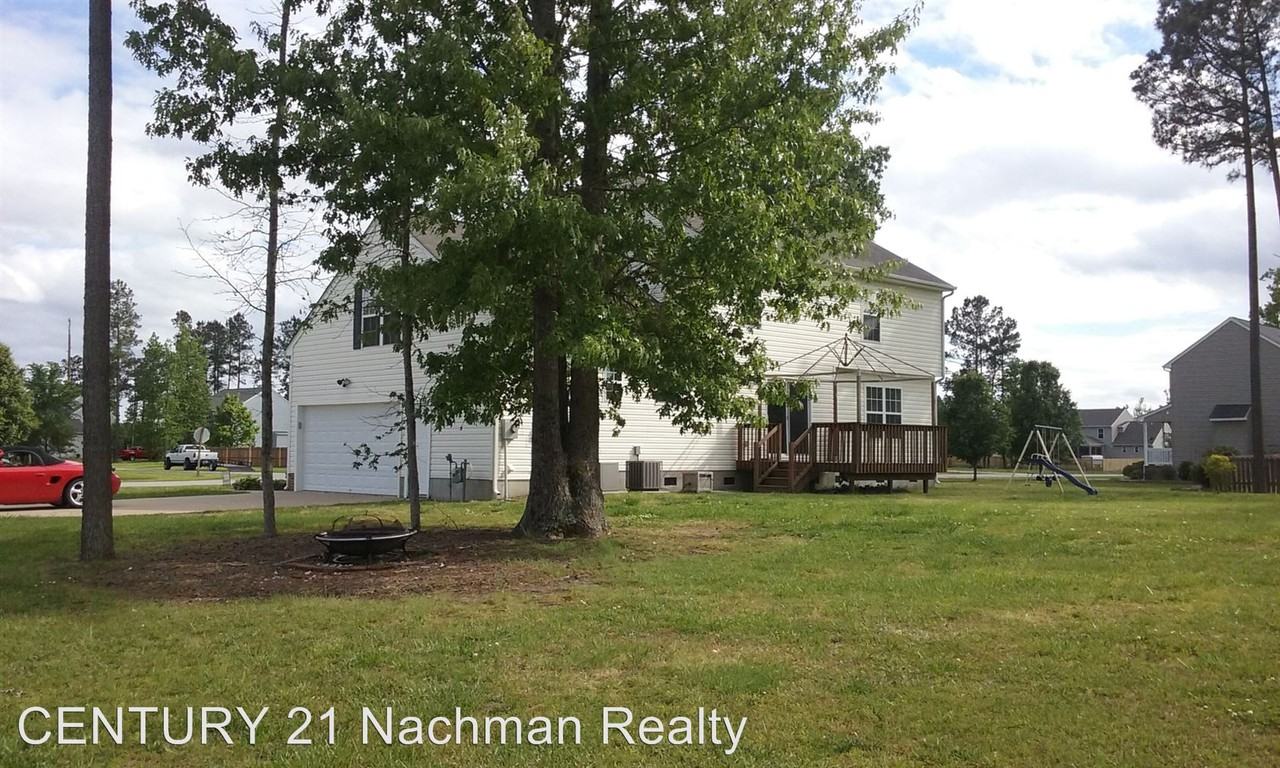 400 Princess Anne Cir - Photo 2 of 9