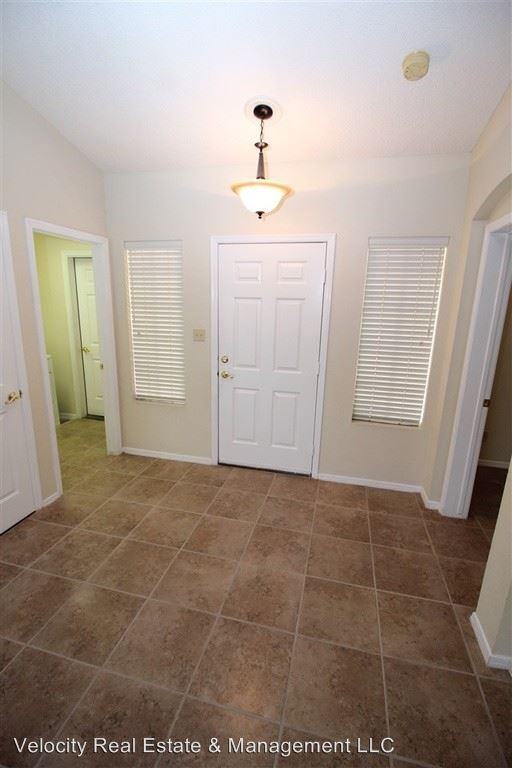 1565 S 34th Ave - Photo 3 of 19