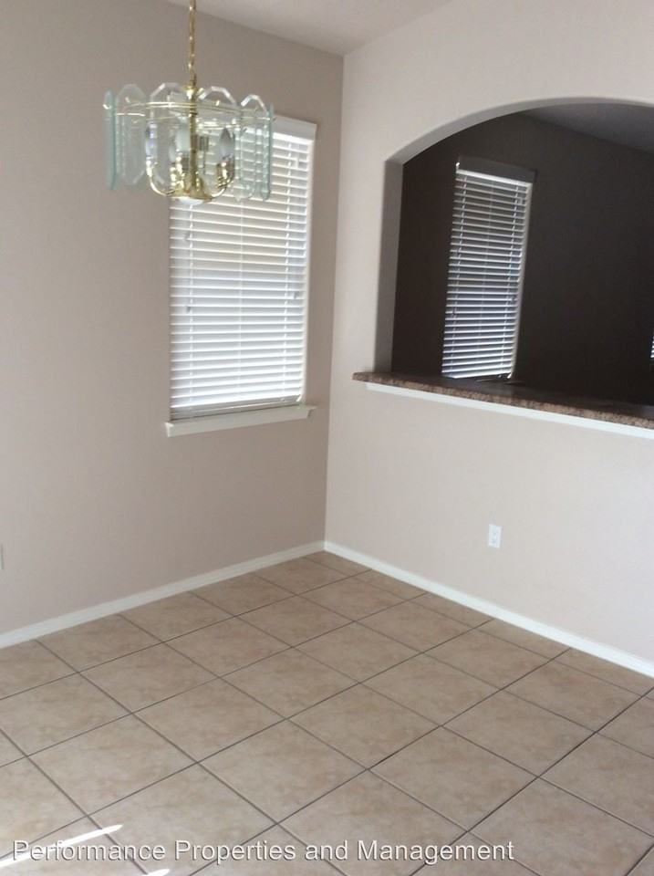 916 Kipuka Dr NW - Photo 3 of 6