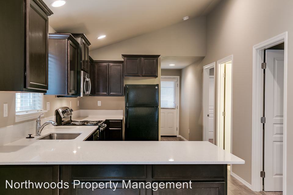 1047 S Goshen-Divide Hwy - Photo 3 of 16