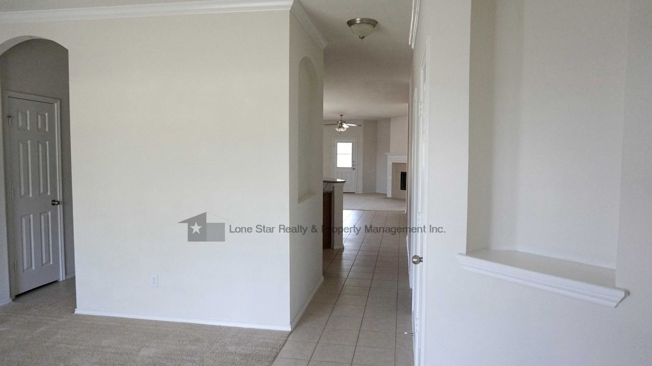 5617 Siltstone Loop - Photo 3 of 15