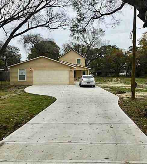 15423 S Brentwood St - Photo 3 of 43