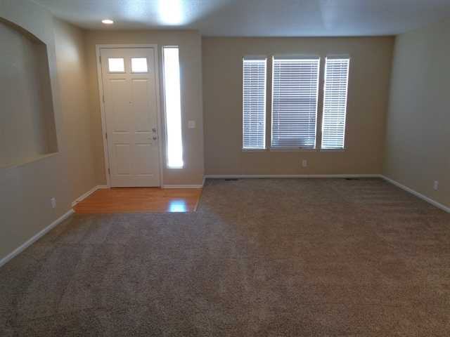 124 N Flat Rock St - Photo 2 of 20