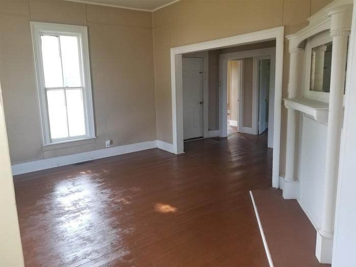 504 N Jefferson Ave - Photo 2 of 3