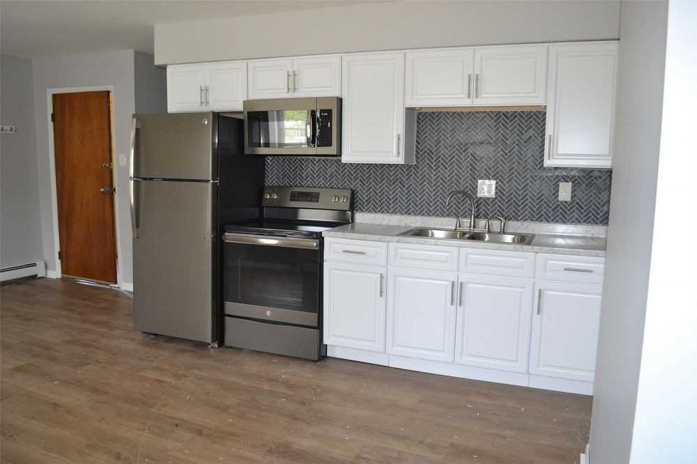 2148-2154 St James Ave - Photo 3 of 14