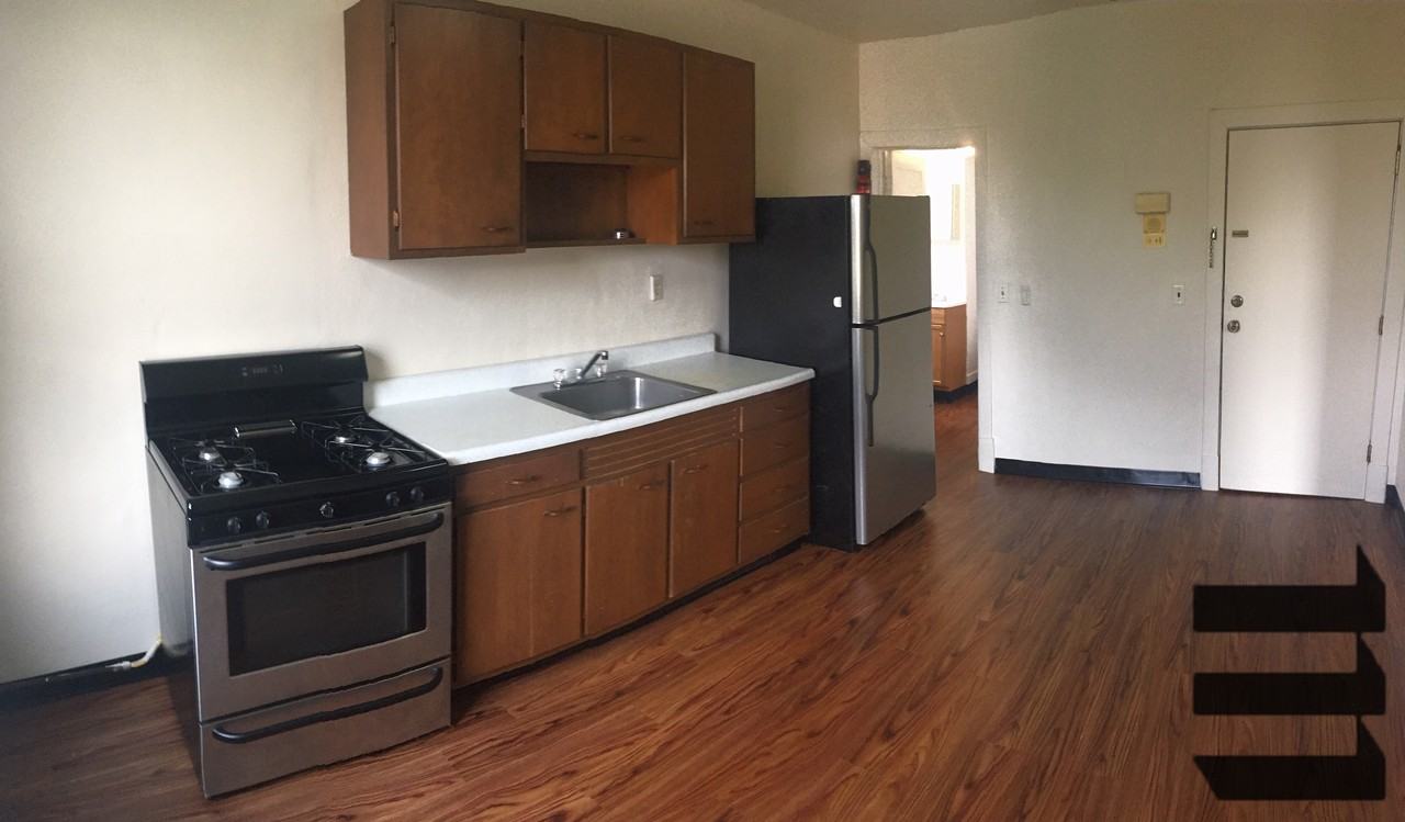 201 Blackhawk Street - Photo 2 of 7