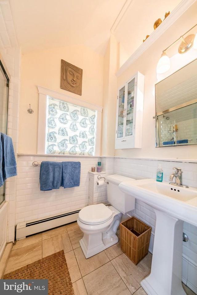 332 Maple Ave - Photo 3 of 43