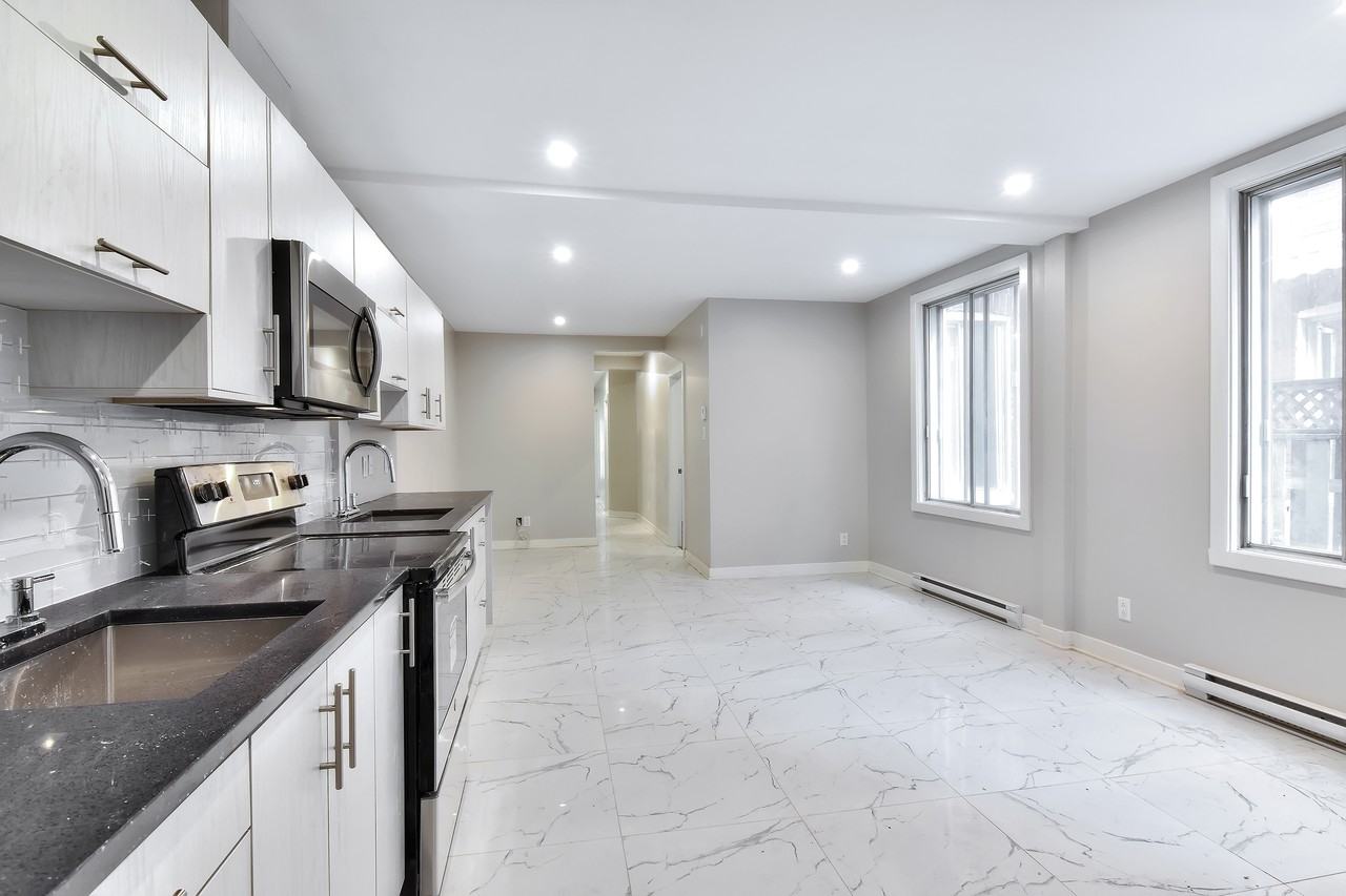 768 Avenue de l'Épée - Photo 3 of 13