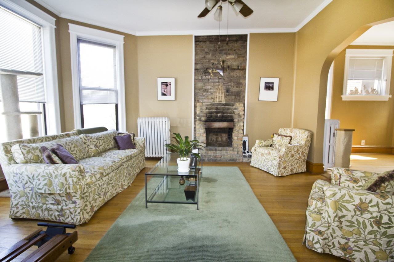 721 W Roscoe St - Photo 3 of 15
