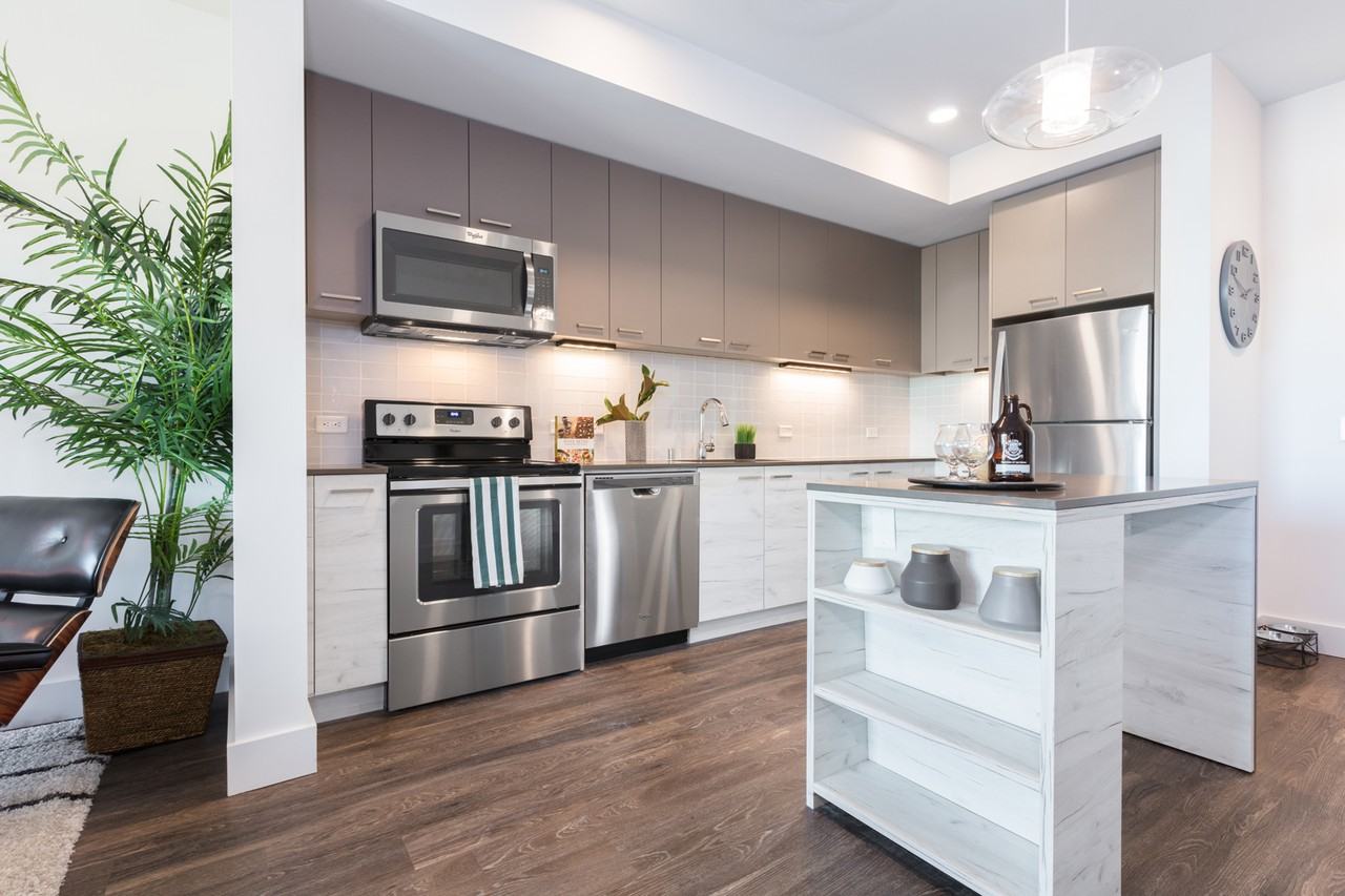 Mission Bay by Windsor - Photo 7 of 49