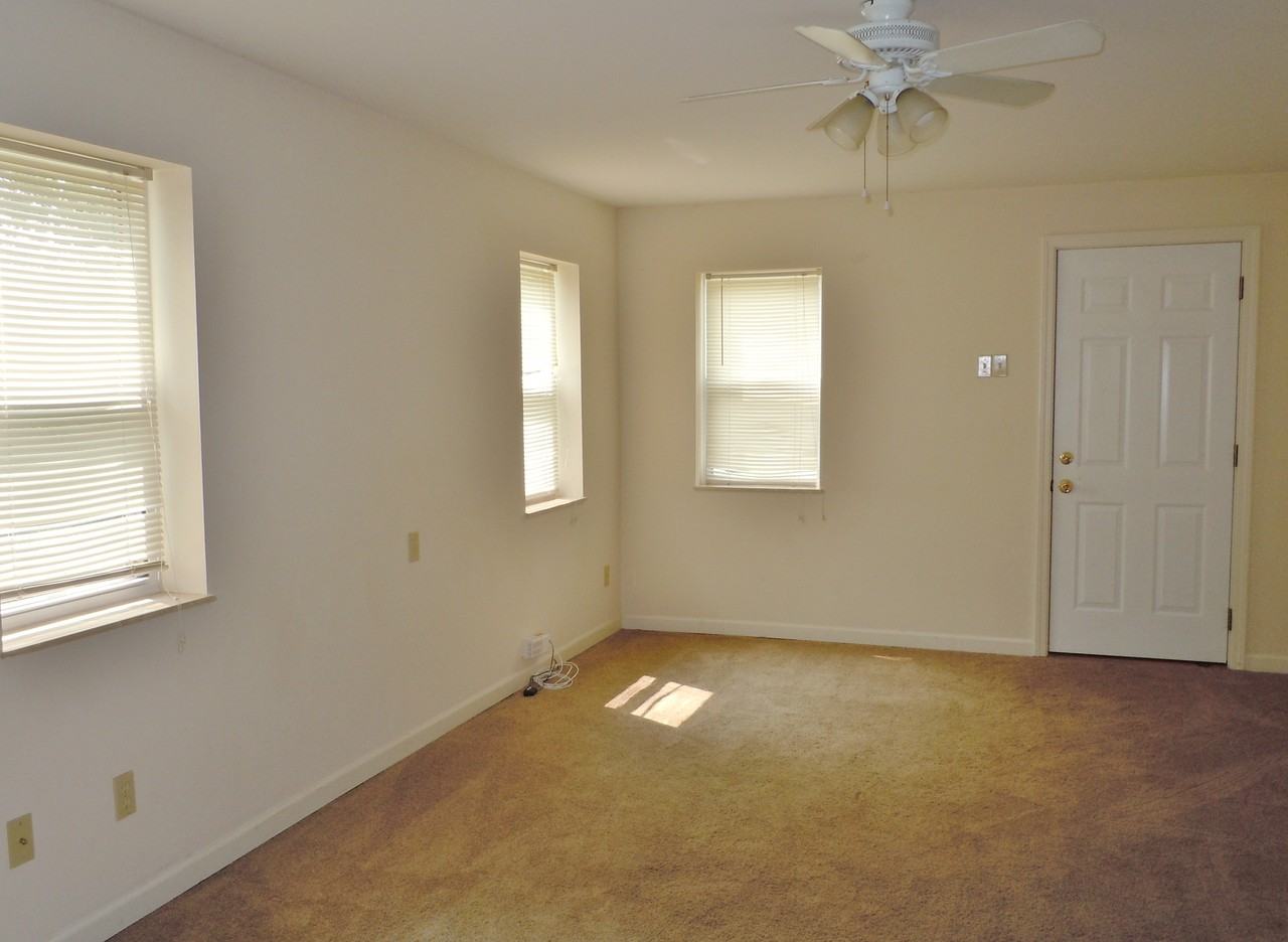 707 Hilda Street - Photo 2 of 12