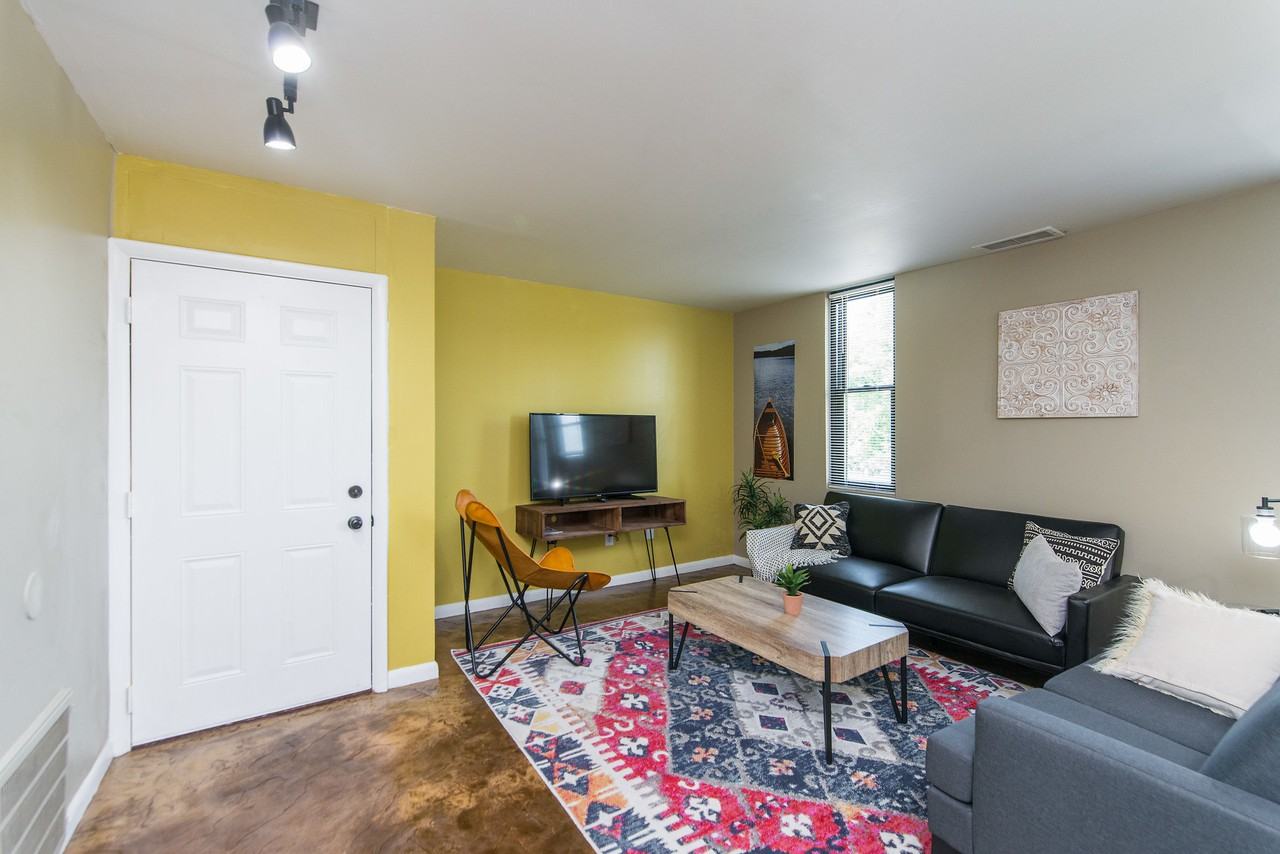 UrbanWoods - Photo 2 of 15