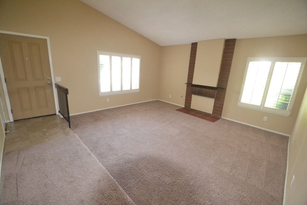 25458 Vía Labrada - Photo 2 of 19