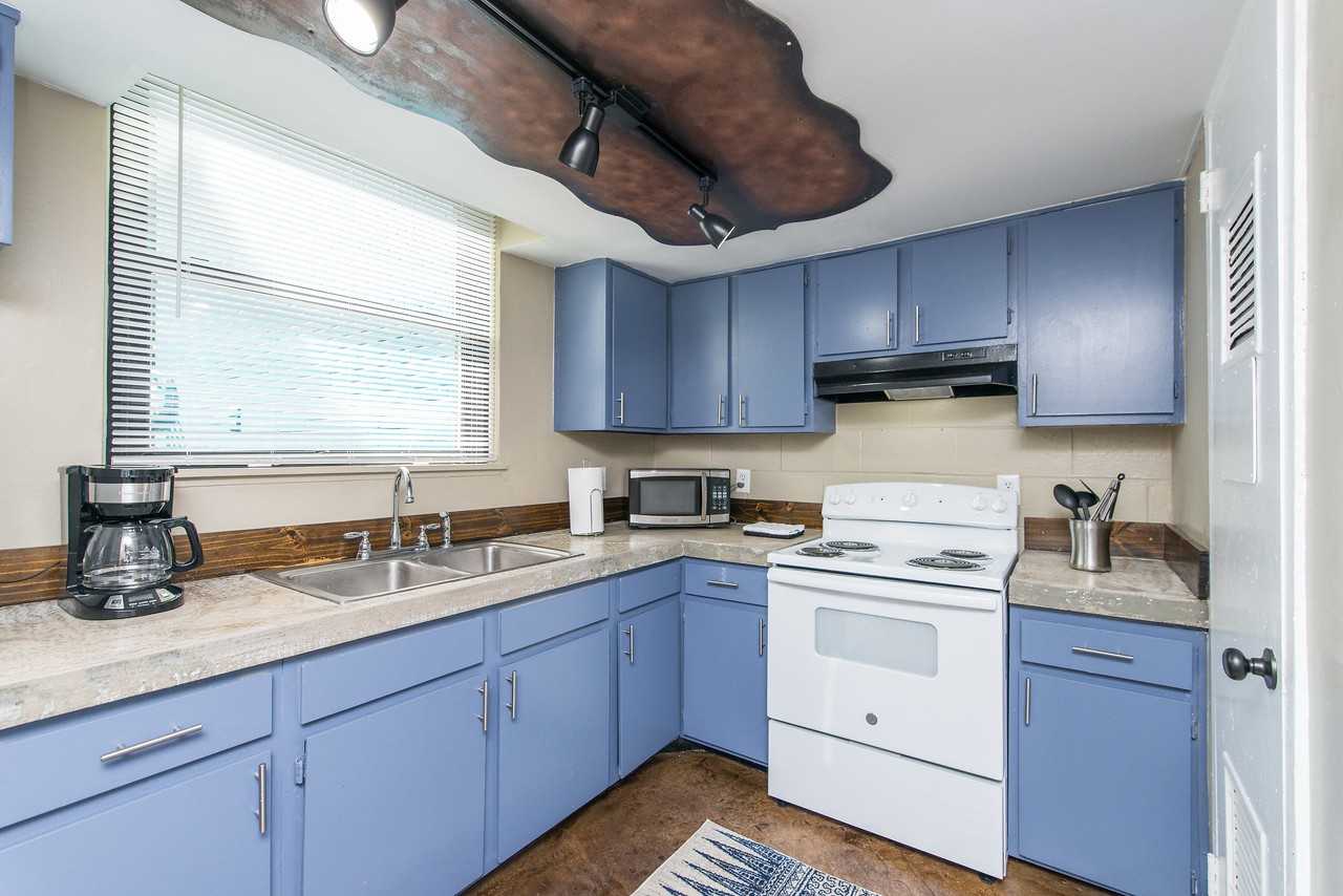 UrbanWoods - Photo 3 of 15