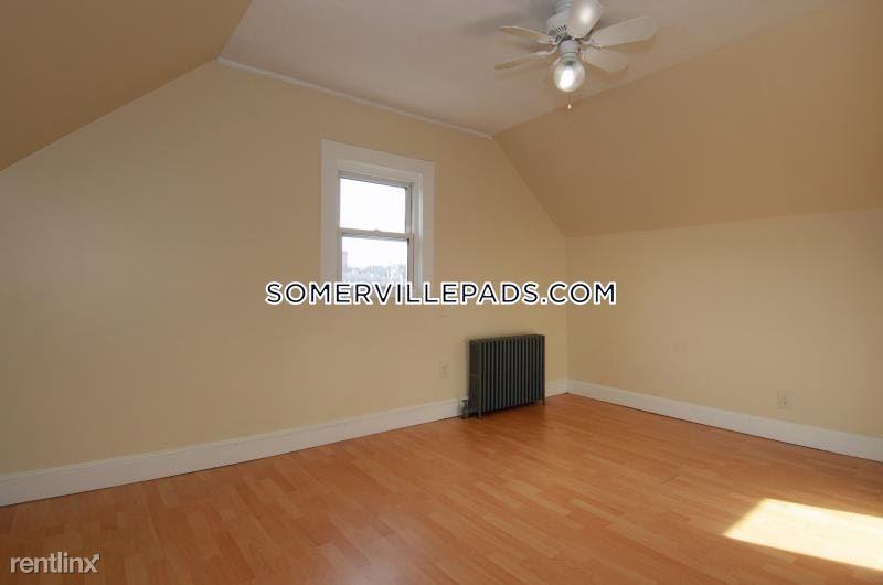 157 Pearl St - Photo 2 of 5