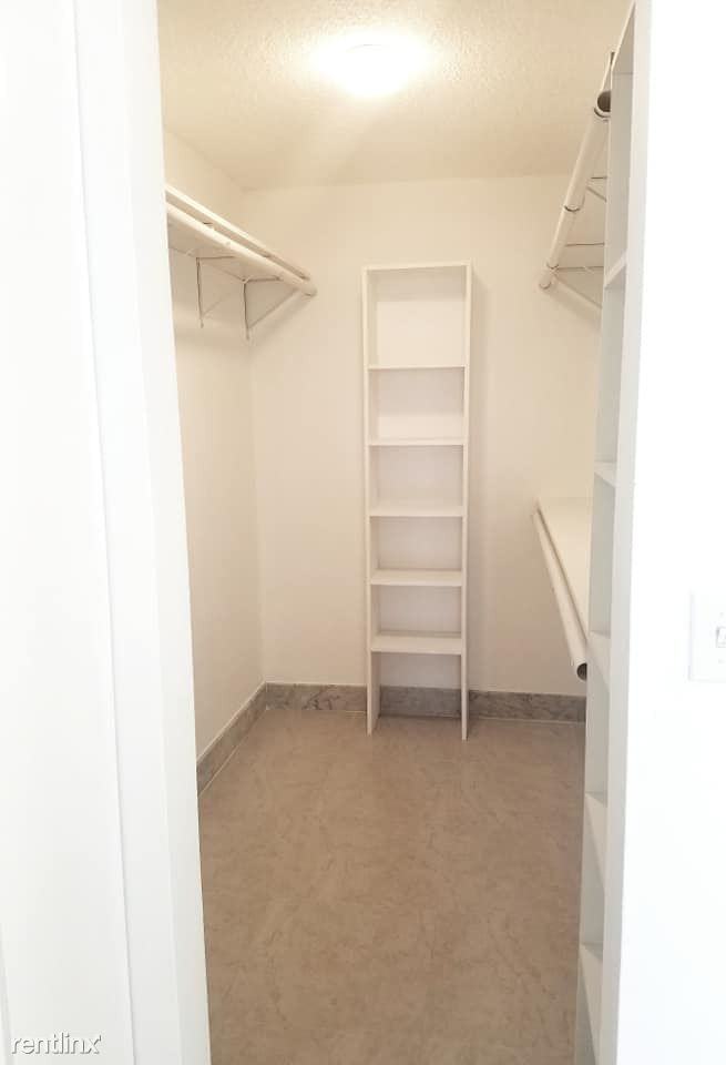 1250 NE 125th St - Photo 3 of 11