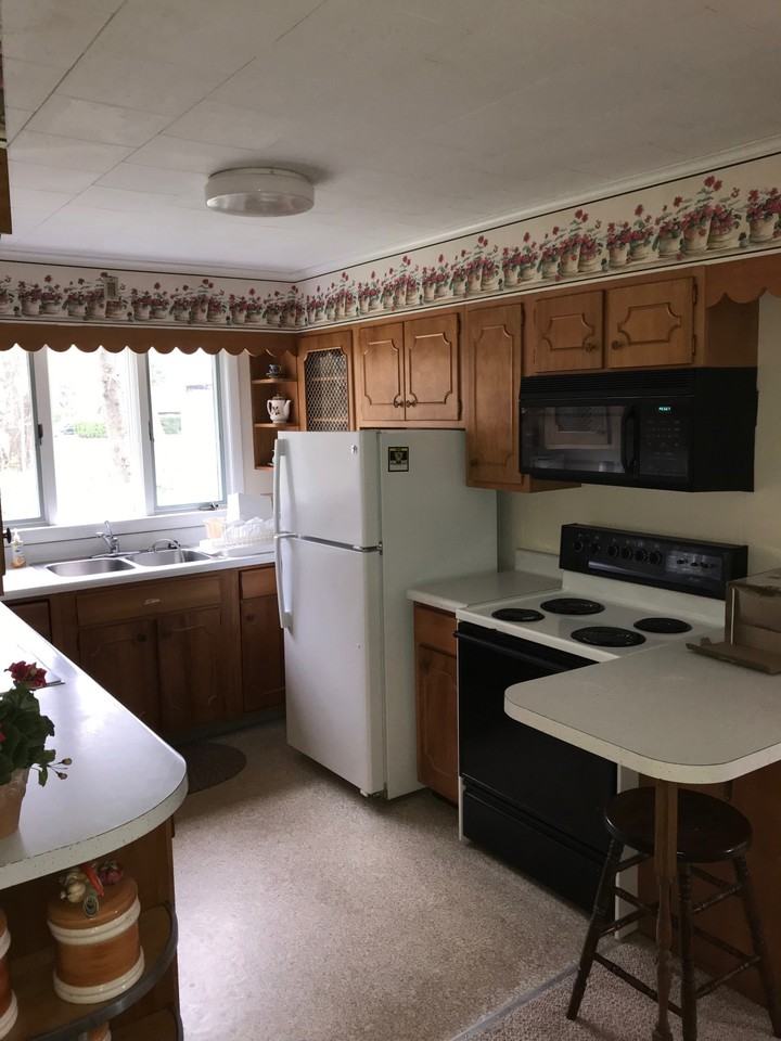 1277 Shore Dr - Photo 2 of 18