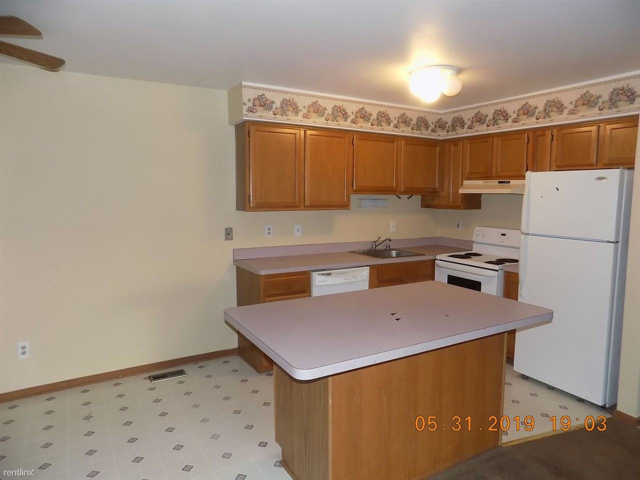 15246 Ashley Ct - Photo 2 of 8