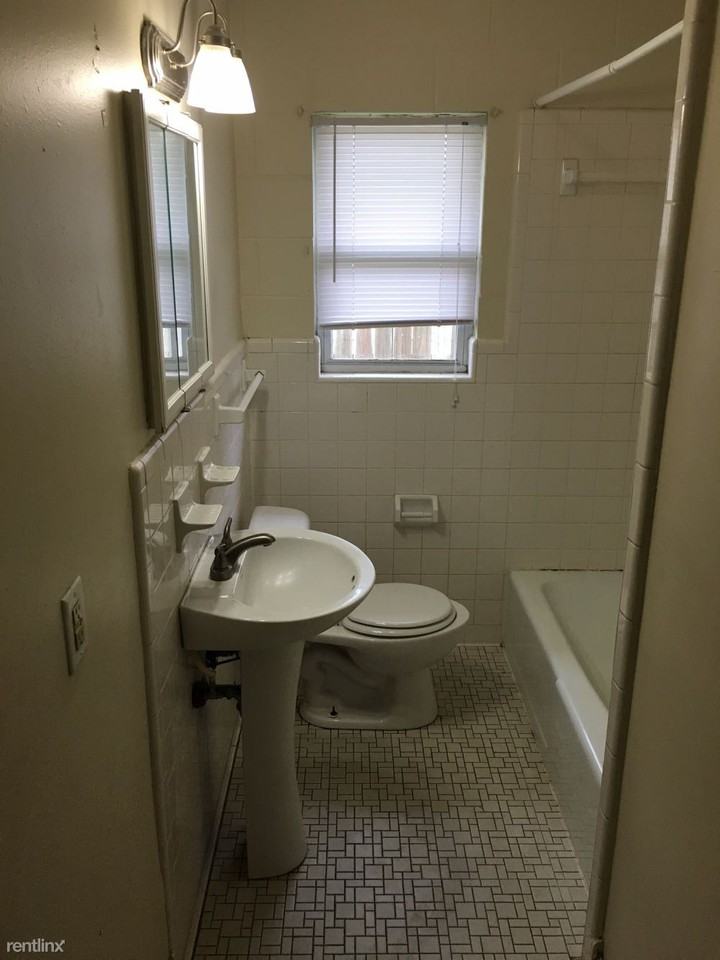 141 Pine Grove Ave - Photo 2 of 5