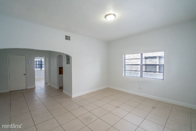 400 81st St - Photo 3 of 14