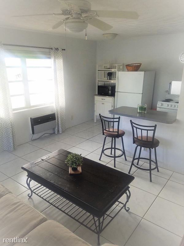 1408 NE 6 Street - Photo 3 of 9