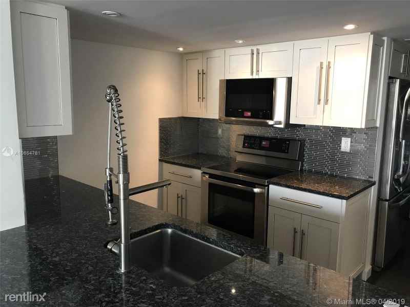 1717 N Bayshore Dr A-A2535 - Photo 3 of 14